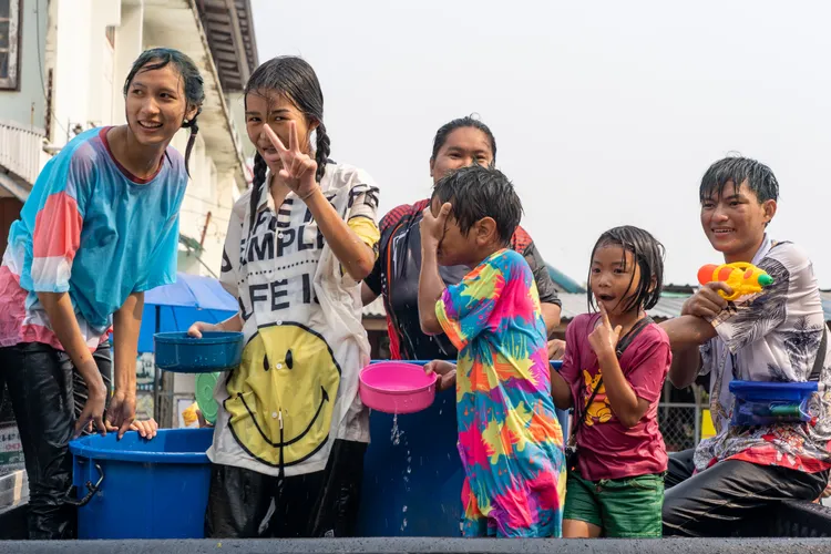 去年泰國潑水節盛況。新華社
