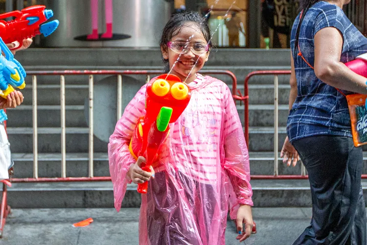 去年泰國潑水節盛況。新華社