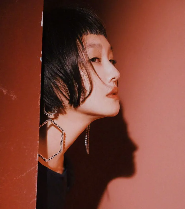 大S個性剛烈，不管工作、感情或婚姻，凡事自己說了算，S媽和小S都插不了手。