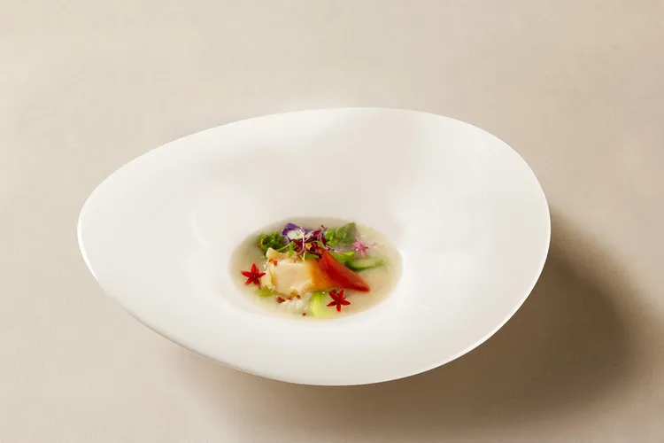 北寄貝蘆筍杜巴利湯。業者提供