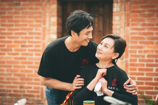 金鐘影帝有新作!陳亞蘭《勇氣家族》代表打拚台灣人 揭密歌仔戲班故事