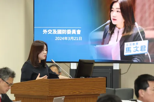 馬文君忍夠了!被嗆洩密還排國安機密會議 怒嗆黃曙光:先辭潛艦召集人