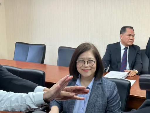 陸漁船2死|2個女人開戰!管碧玲不爽只給3分鐘報告 高金素梅:你報告僅6頁