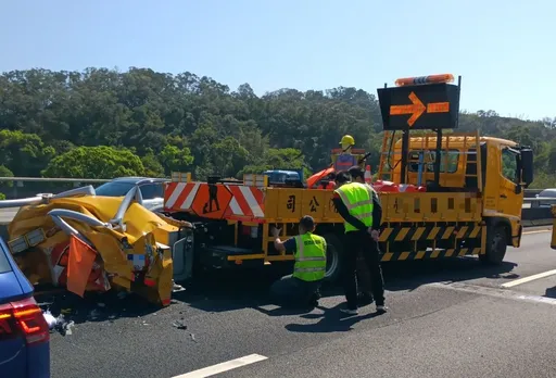 又是自駕惹禍! 國3寶山路段小客車撞緩撞車釀4傷
