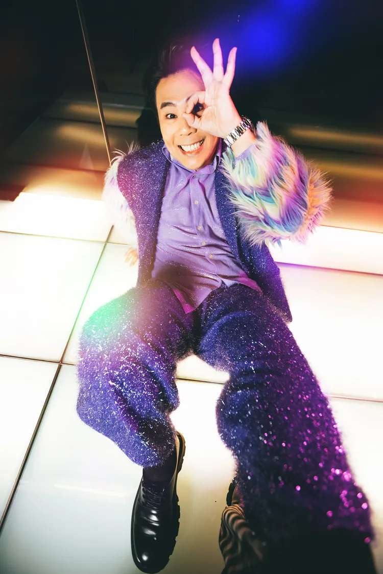 邵大倫去年升格當老闆，跟老婆成立新公司。耐家賀提供