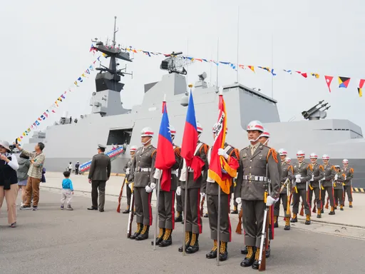 海軍敦睦艦隊來了!新一代兵力軍艦抵台中港 今明2天開放參觀