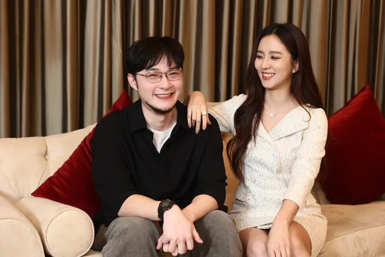 洪子鵬（左）對周曉涵的演出驚艷。彭欣偉攝