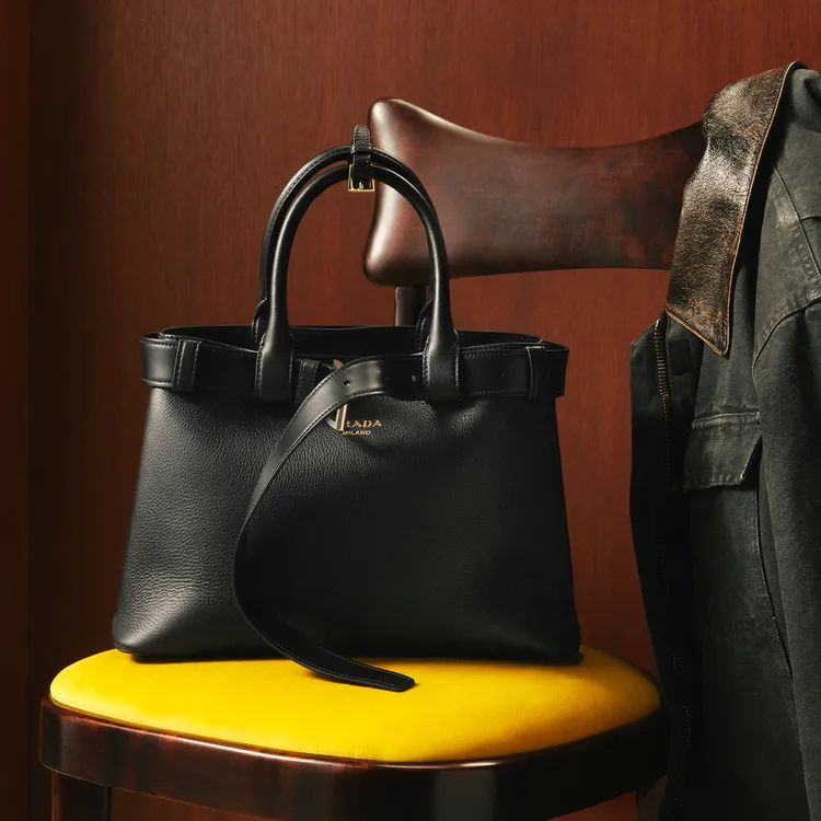 PRADA Buckle包，13萬5000元至19萬5000元。品牌提供