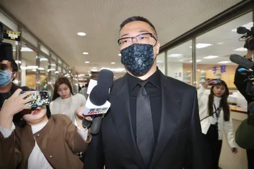 強吻鍾沛君遭判1年2月！　朱學恒心寒批法院「誅心之論」：將爭取清白