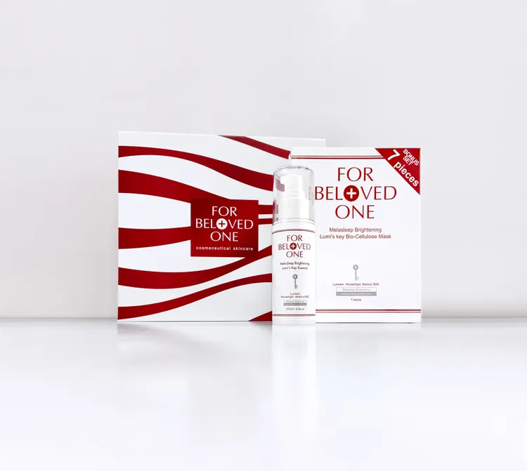 寵愛之名20周年紀念經典光之鑰禮盒，包含亮白淨化光之鑰生物纖維面膜*7片+亮白淨化光之鑰精華101ml，3299元。品牌提供