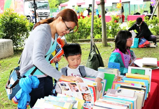 蘆洲圖書分館周六辦好書交換活動 波隆那首獎得主帶親子繪本創作