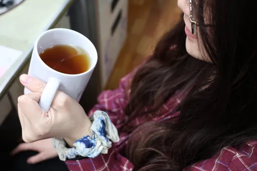 黑咖啡當水喝!1天猛灌1千毫升 上班族心臟刺痛急就醫