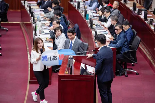 藍營擬以「甲動」杯葛北市議會 陳怡君狠批「蔣萬安坐實媽寶個性」