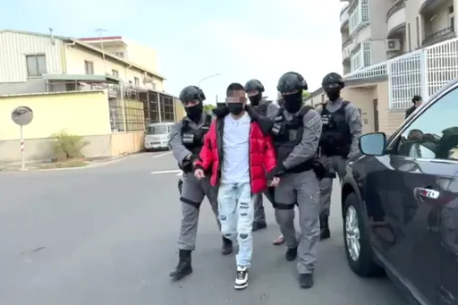 抓你千遍也不厭倦!明仁會要角監獄接風囂張嗆警 一年半內落網4次