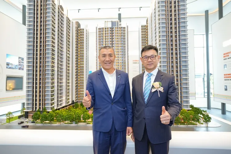 達麗建設董事長謝志長(右)和海悅國際總經理曾俊盛。業者提供