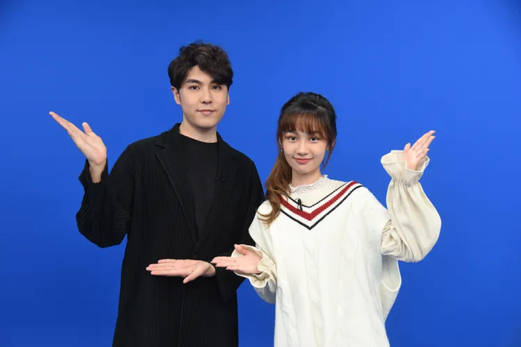 志祺七七與白白一同主持。《社會Now什麼》提供