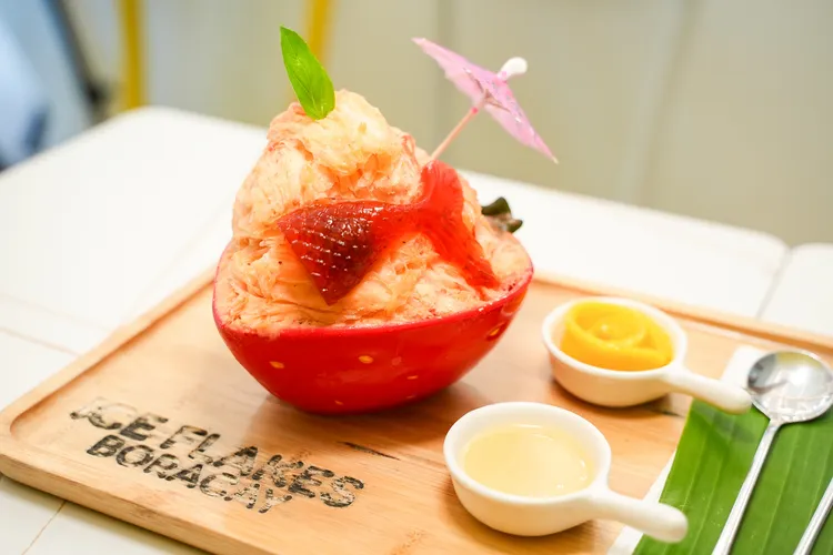 雪花冰裝飾了魚尾果凍，好看又好拍。田欣雲攝影