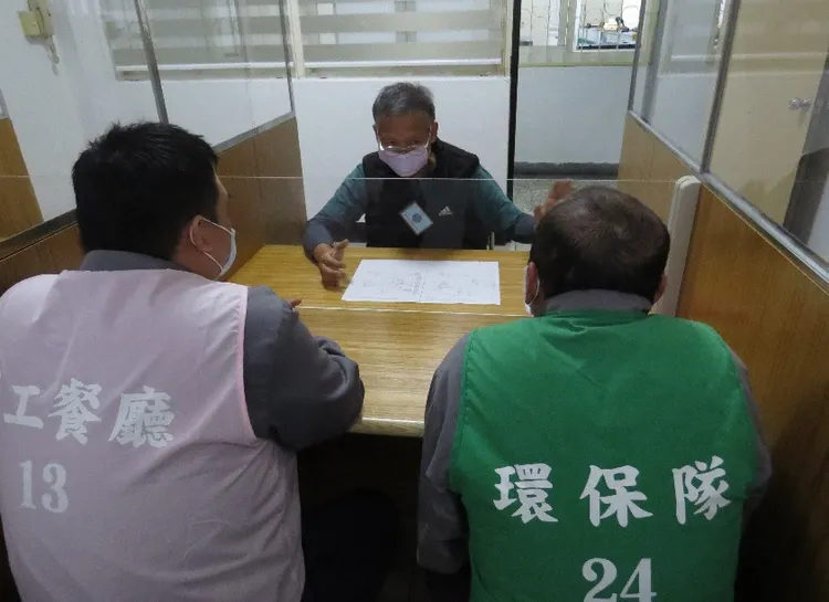 台中監獄首度為假釋前的收容人舉辦就業媒合活動。中監提供