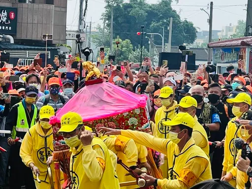白沙屯媽祖起駕估25萬人隨行　供餐恐不足！專家呼籲：自備乾糧