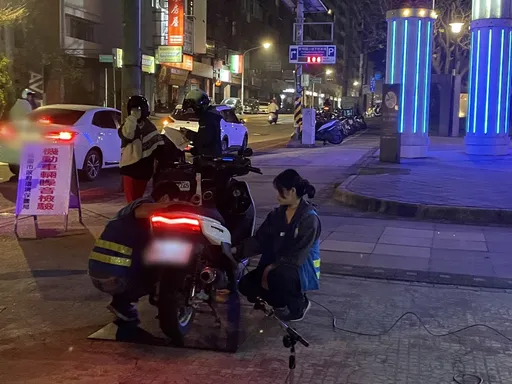 沒有砲管、不會騎車？　改裝車噪音超標遭警攔查！當場噴飛1800