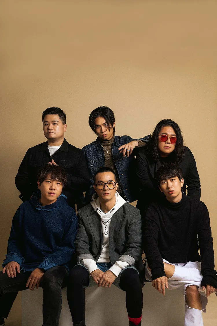 神棍樂團再次與紅藥丸創意合作EP《愛神三殺打》封面。風潮音樂提供