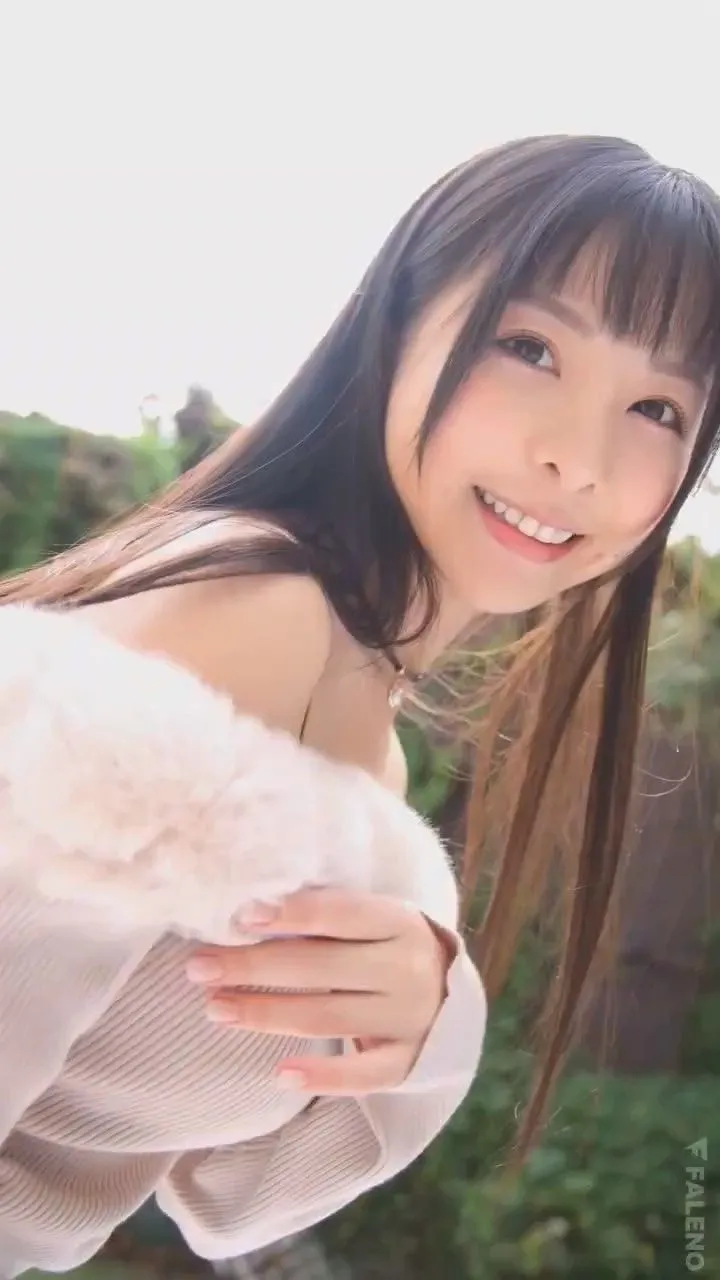 Tiny年近30，但清純稚嫩臉龐常被誤認是國中生。翻攝自推特