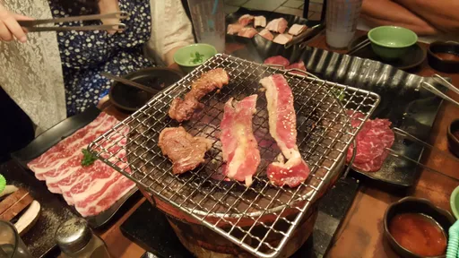 台灣團遊京都嗨辦燒肉趴　驚傳食物中毒！11人送醫
