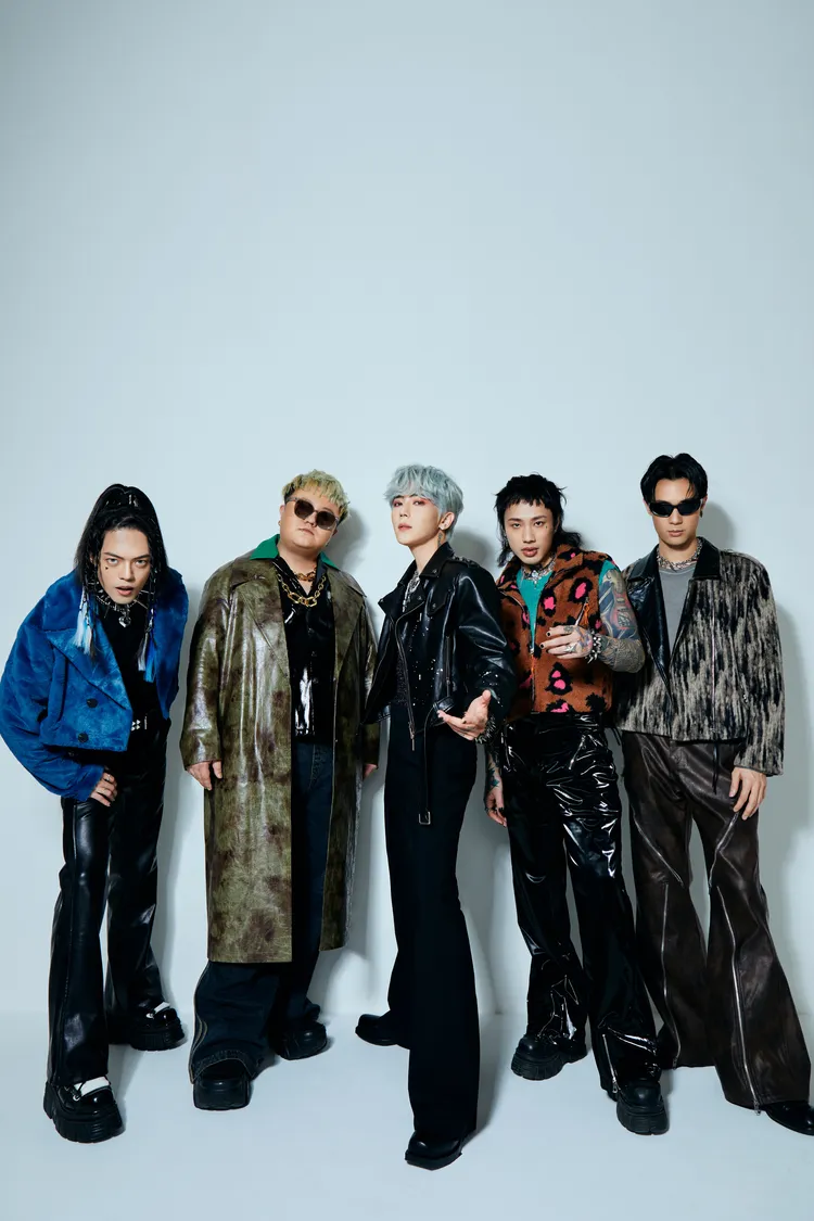 「TRASH」跟畢書盡首度音樂合作。索尼音樂提供