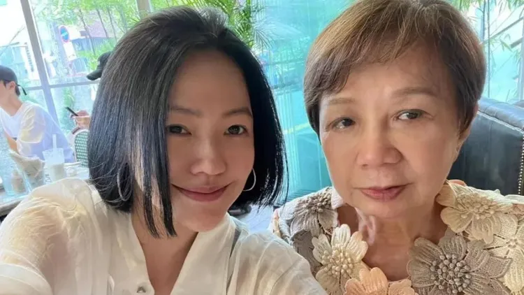 小S（左）婚後和婆婆相處融洽。翻攝小S臉書