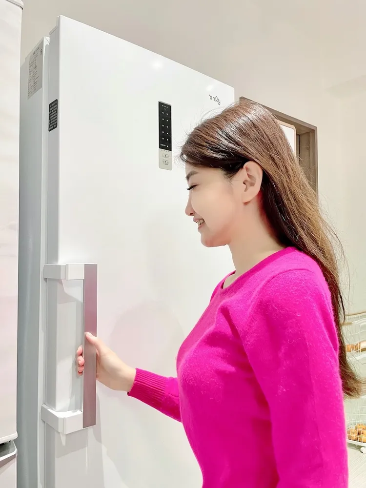 部落客維琪自從入手了這台冷凍櫃，冷凍蝦、烏魚子都是整盒裝直接放入，就算一口氣買進20顆饅頭都沒問題。翻攝維琪的部落格