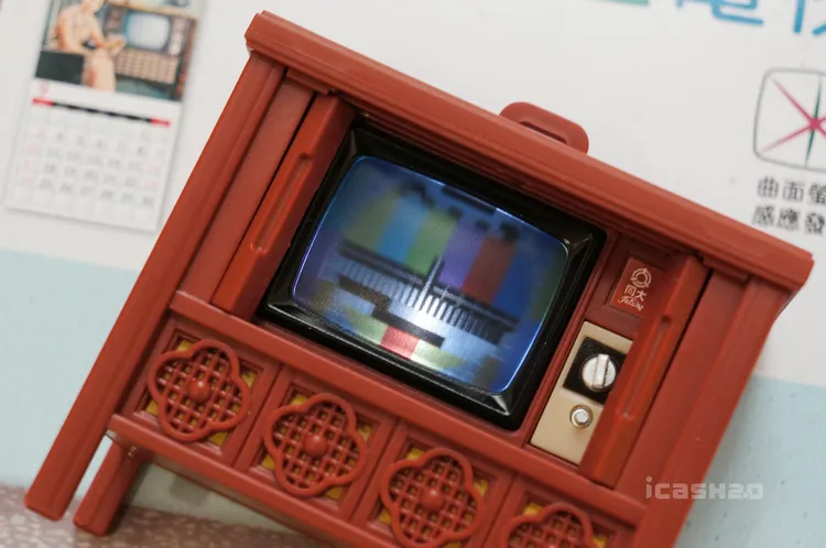 當年要價就值新台幣2、3萬元的大同彩色電視推出icash2.0。業者提供