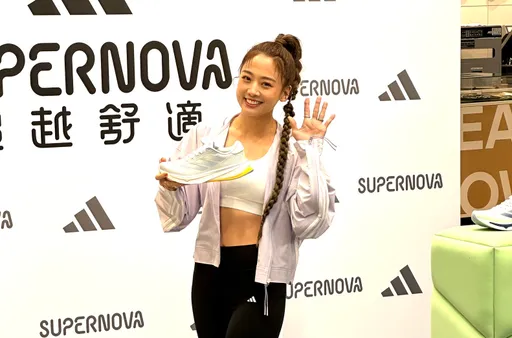 鬼鬼厲害了!34歲將買第5棟房產 無名指冒婚戒爆祕婚震驚回應