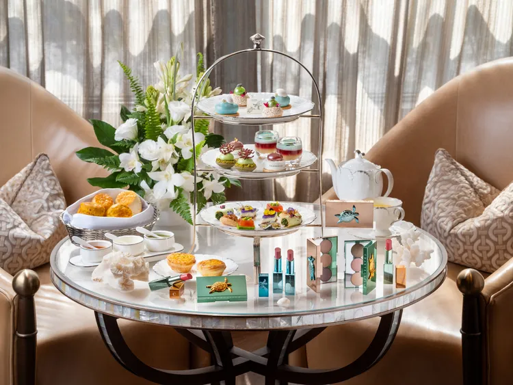 香緹卡X文華東方純淨海洋「龜」寶下午茶饗宴，經典下午茶1580元+10%、香檳下午茶2180元+10%。品牌提供