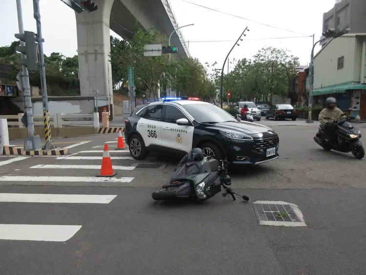 肇事的派出所長堅稱未飲酒，可能是早餐後使用潄口水才會驗出微量酒精反應。民眾提供