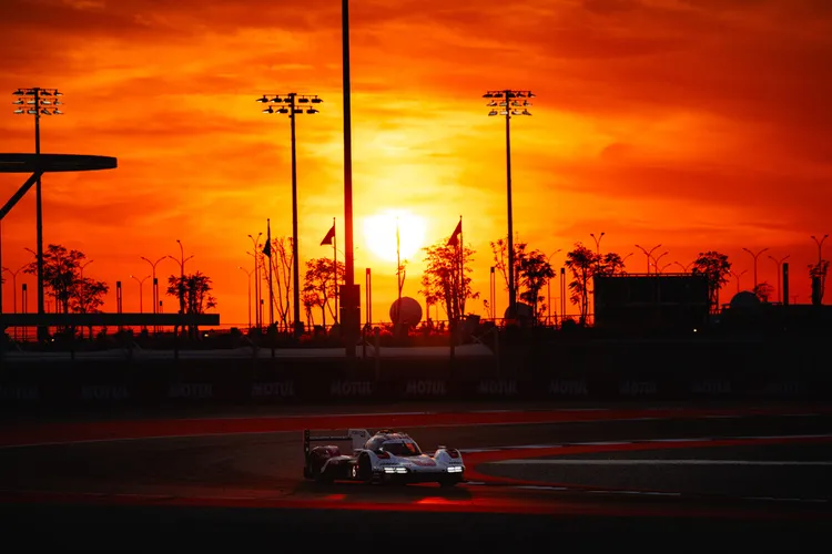 法國籍的Kévin Estre、德國籍的André Lotterer與比利時籍的Laurens Vanthoor三位車手駕駛6號賽車一舉拿下冠軍。原廠照片