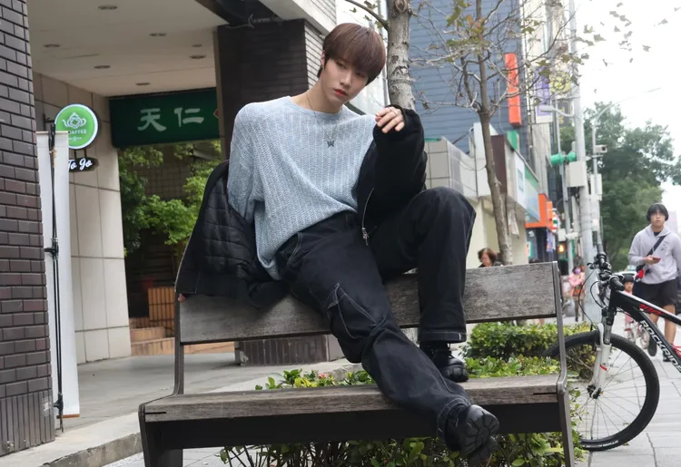 陳冠叡因為愛犬過世，在韓國咖啡廳大哭。彭欣偉攝