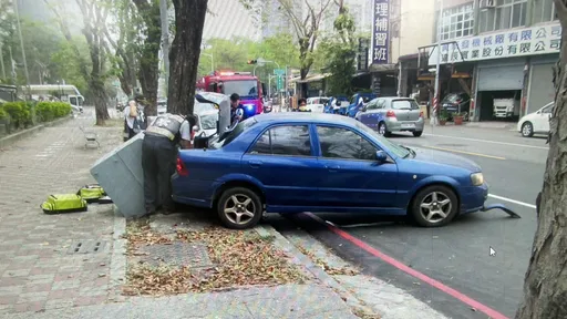 離奇!倒車竟也爆衝失控 高雄8旬翁遭撞夾困變電箱傷重不治