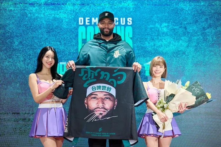 卡森斯(中)高機率重返雲豹。T1提供