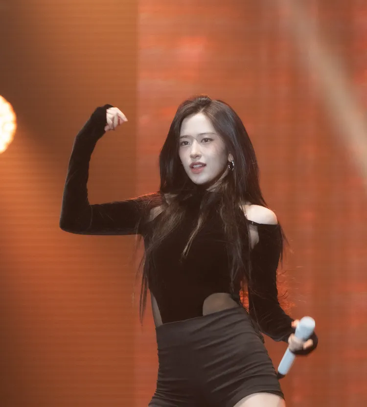 安俞真以中文甜撩「我是你的小狗」。Live Nation Taiwan提供