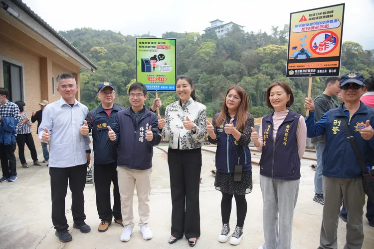 南投縣長許淑華出席日月潭公有船舶上架場啟用儀式。縣府提供