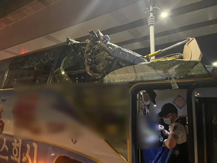 消防局派員救援檢傷。市府提供