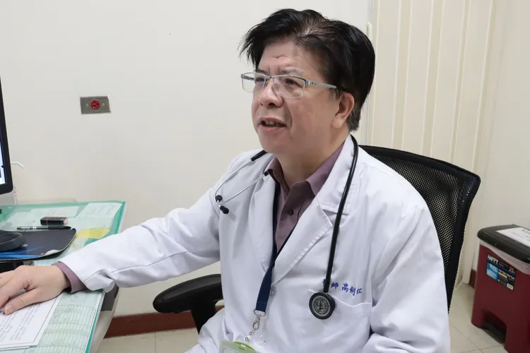 彰化醫院胸腔內科醫師高劍虹說，肺結核罹患肺癌的機率較高，且2者同時存在。彰化醫院提供