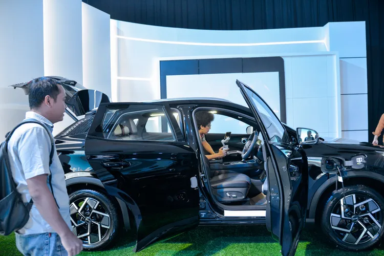 中國比亞迪今年1月進軍印尼，在雅加達舉行新車發布會，推出DOLPHIN（海豚）、SEAL（海豹）、ATTO 3三款車型。新華社