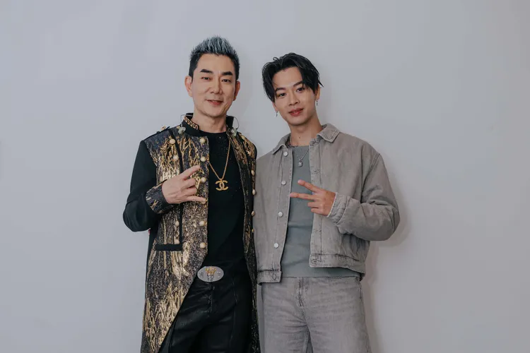 任賢席與高爾宣後台合照（圖／KKLIVE提供） 