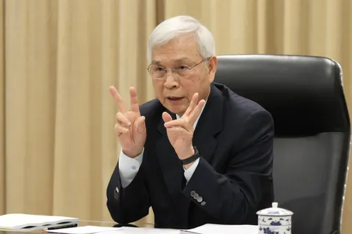 台股衝2萬點股匯卻不同調　楊金龍：外資實現獲利匯出