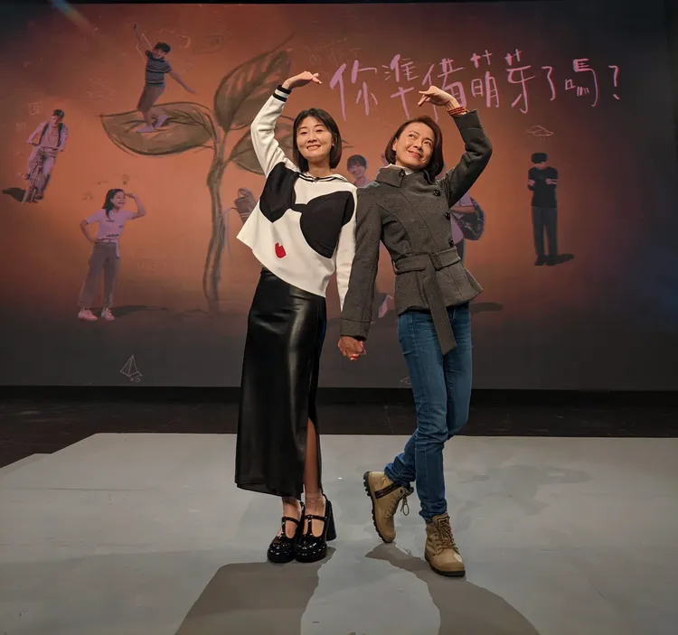 柯淑勤（右）和朱芷瑩主演《你準備萌芽了嗎？》大愛提供