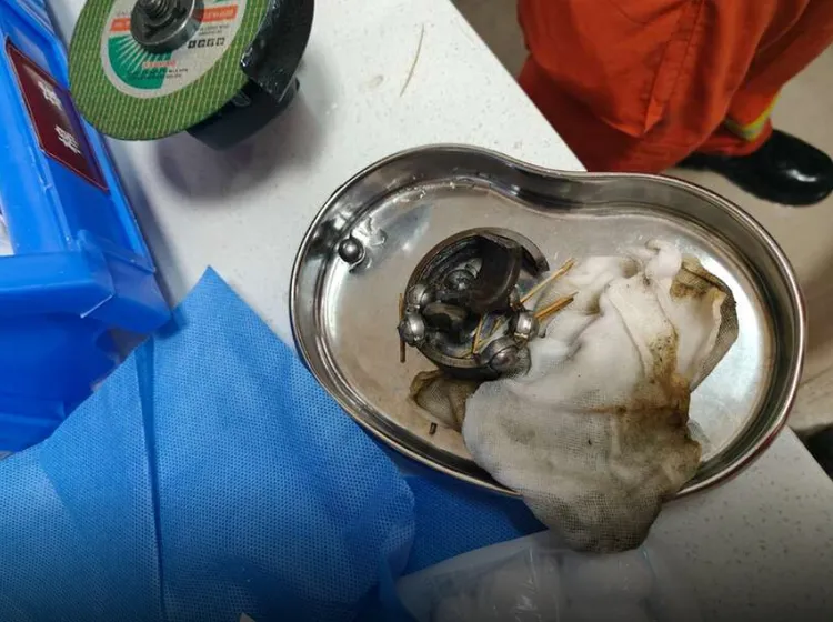 經過2個多小時的努力，成功解套。取自微博