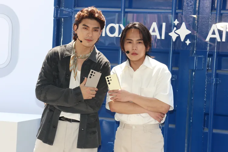 林哲熹（左）和巫建和今以男男情侶檔之姿現身手機活動。彭欣偉攝