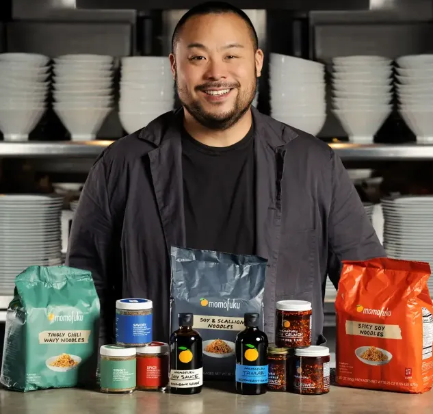 美國韓裔大廚張錫鎬創辦餐飲品牌「桃福」（Momofuku），生產各種相關產品。翻攝Momofuku