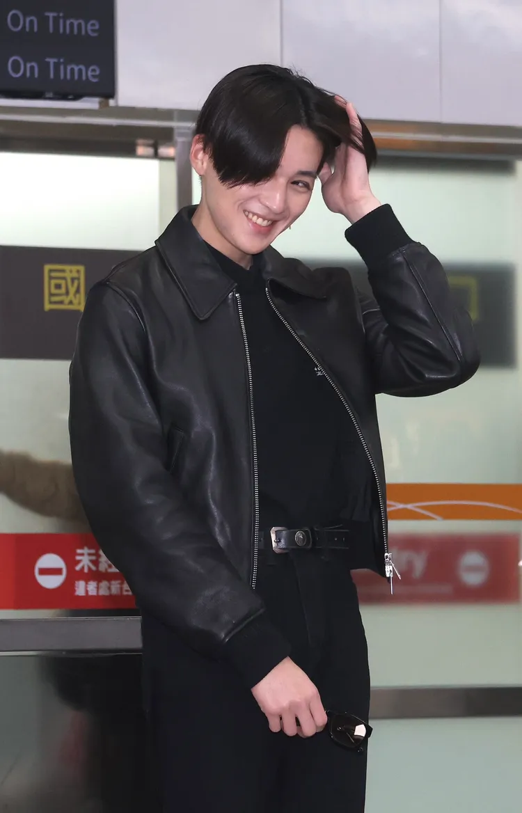 八木勇征被粉絲稱讚帥氣，露出靦腆的笑容。彭欣偉攝